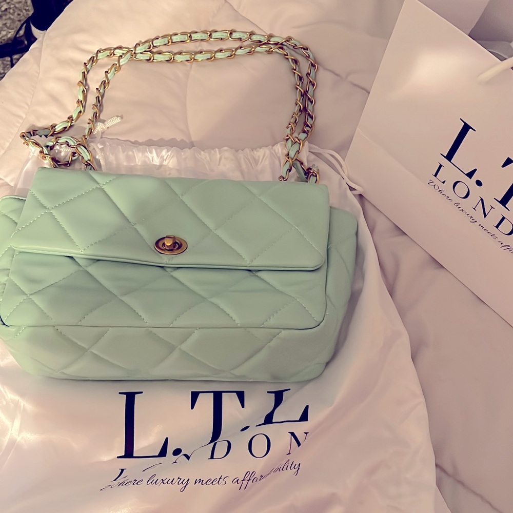 LTL London purse. From London. Used, in great condition. Comes with dust bag